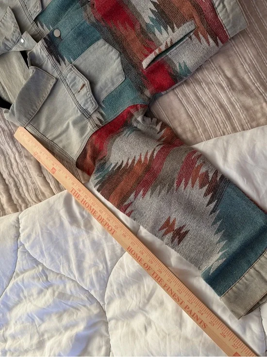 Women’s Patterned Southwestern Denim Jacket in Multi-Color - Picture 4 of 7